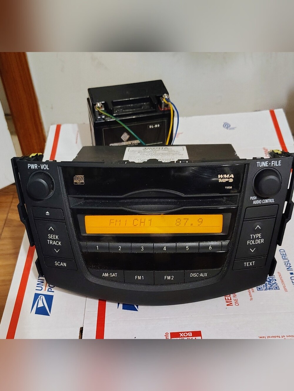 2009 Toyota Rav 4 OEM Radio FM Am CD Receiver Fits 2009-2010